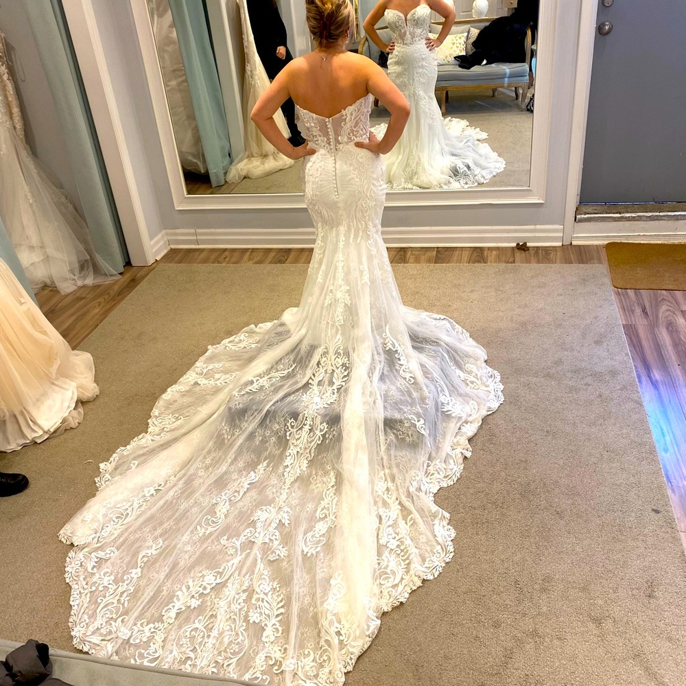New Enzoani Wedding Dress